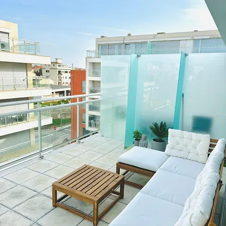 With Huge Rooftopterrace - Free Parking 피게이라다포즈