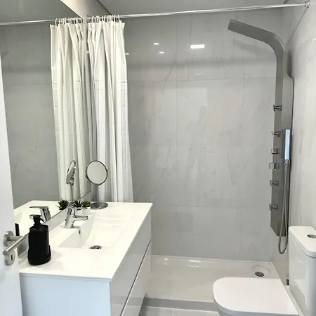 With Huge Rooftopterrace - Free Parking Apartment Figueira da Foz